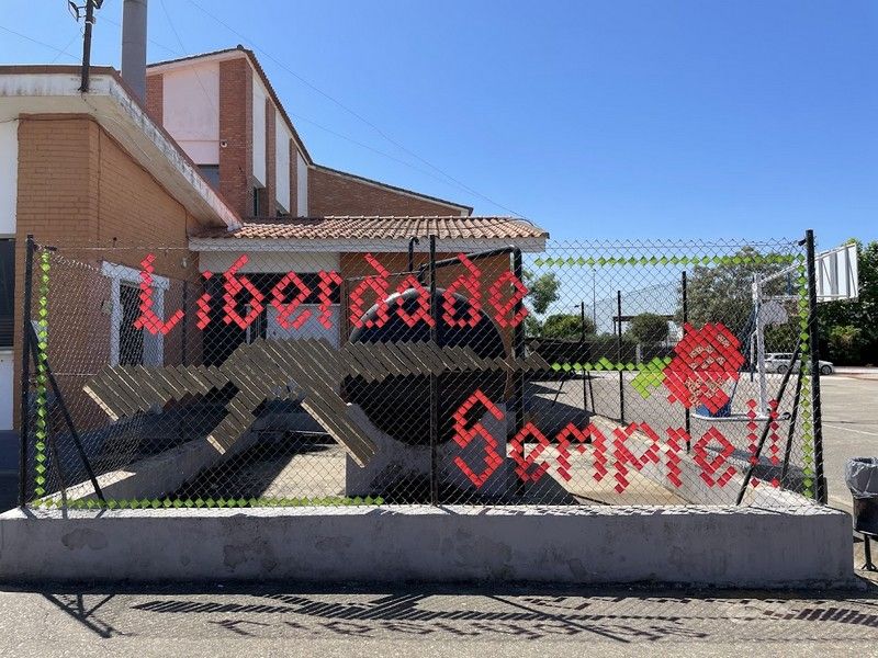 24 25abril 01