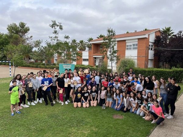 64 clausuraalumnosayudantes 01
